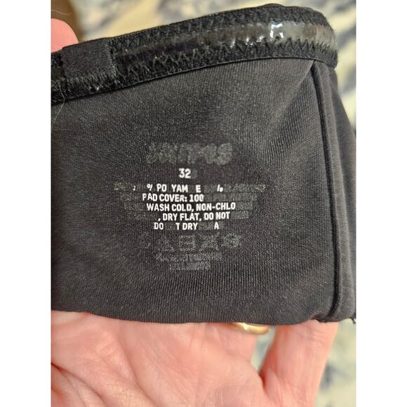 SKIMS FITS EVERYBODY Strapless Bra Onyx Black 32B - Picture 4 of 4